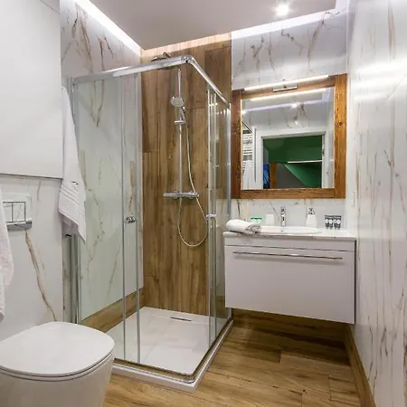 Cortina شكلارسكا بوريبا